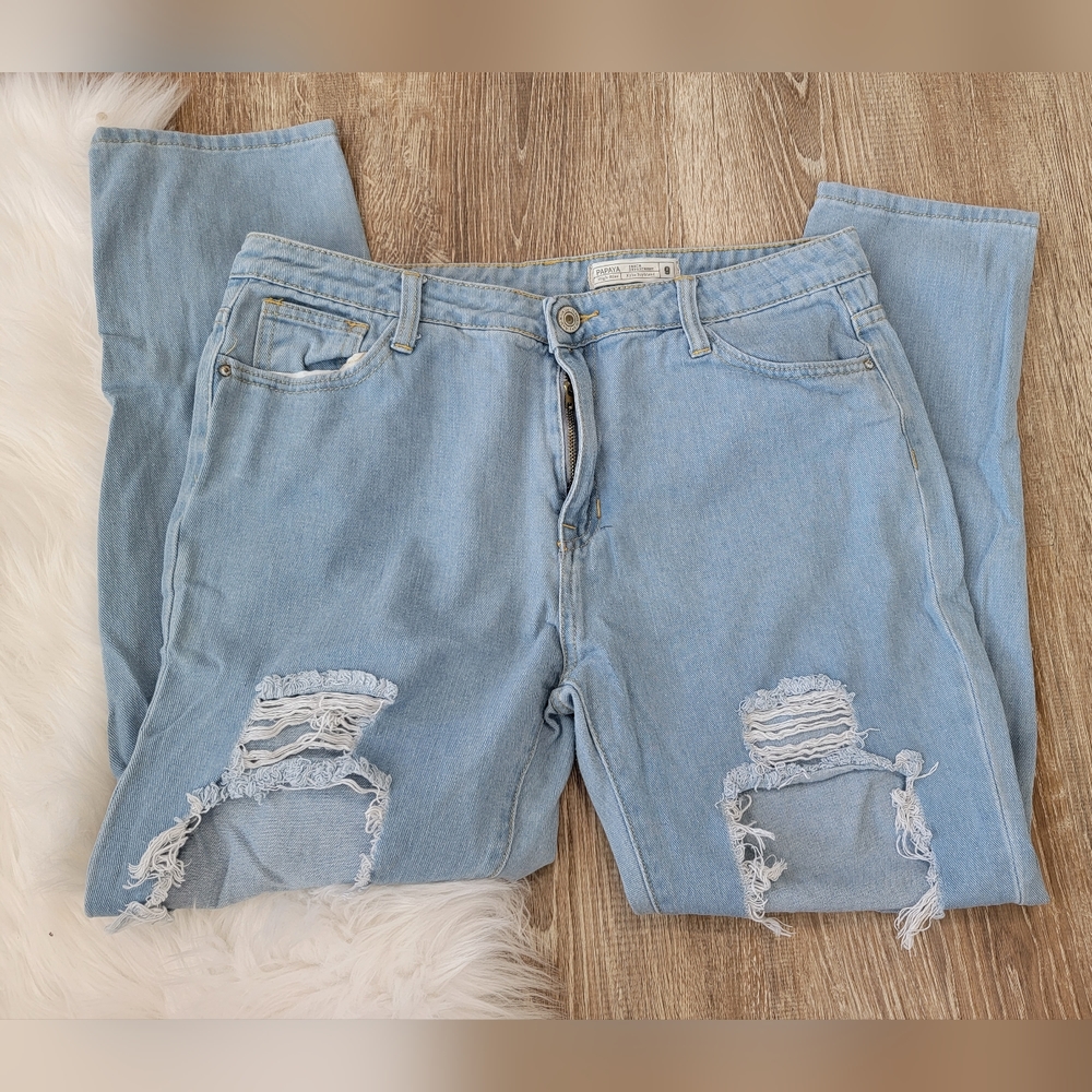 Papaya light colored distressed jeans